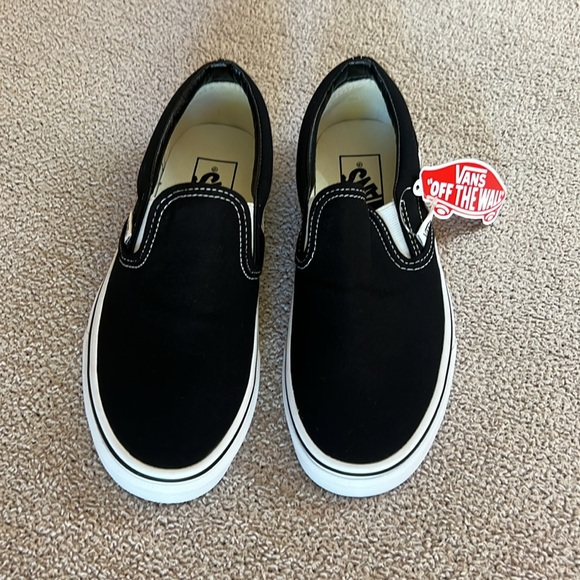 Vans Black and White Classic Slip-On Shoes - Size - Men’s 4.5 / Women’s 6.0 NWT - Picture 7 of 14